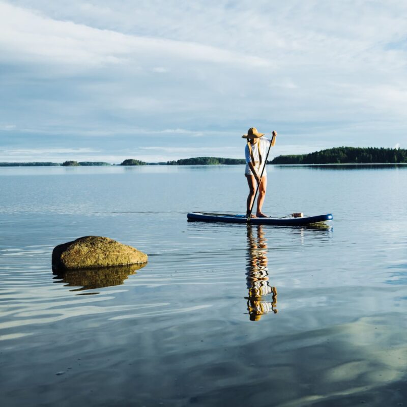 ihminen suppailemassa